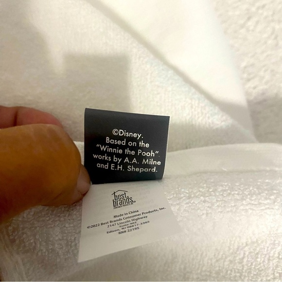 Winnie the Pooh 2 Piece Kitchen Dish Towel Set NWOT 100% Cotton “DECK THE HALLS” - Picture 6 of 8